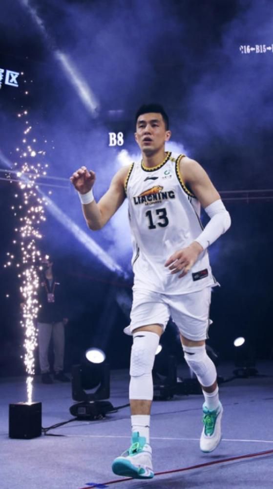 贾达·萍克自爆分居7年 史密斯这样回应2023-10-16 婚后首同框！