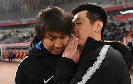 大方认爱卡哥：是的，我们订婚了 锦绣开年！
